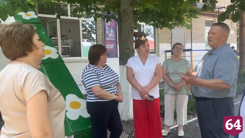 Саратовских школьников бесплатно кормят сбалансированными обедами
